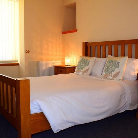 Two Bedroom Town Centre Apartment Elgin Luaran gambar